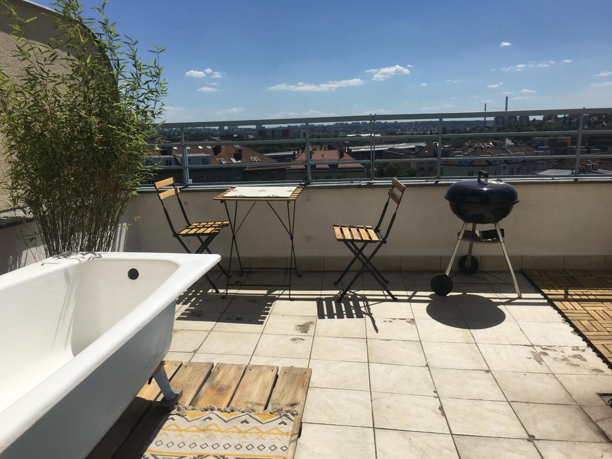 Apartment With Large Terrace Prague